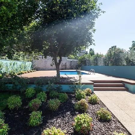 Swimming Pool House *